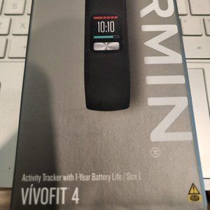 Garmin VIVIFIT 4  New in original box  Black Large band  1 year battery